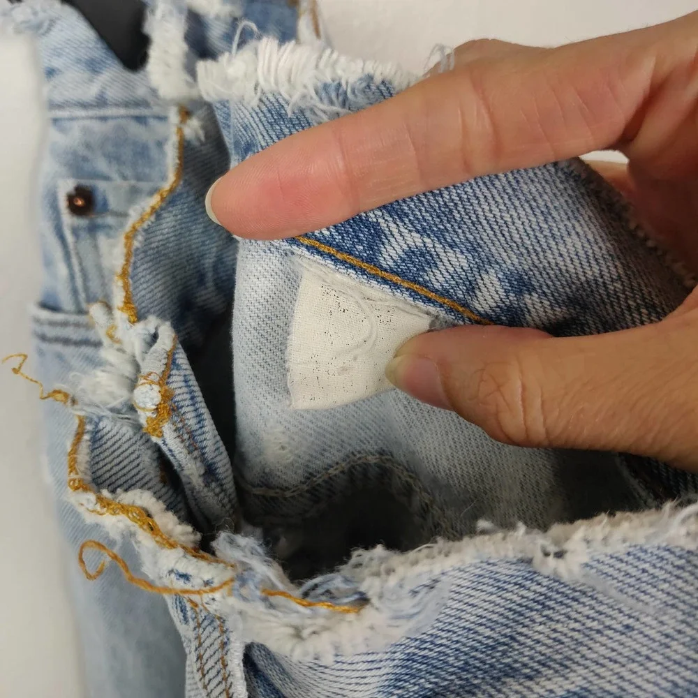 Vtg Levi's Jeans Women's 26 550 Light Wash Tapered Zip Fly 90's Distressed_10